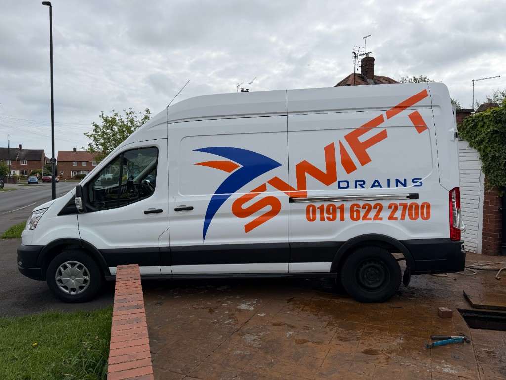 Swift Drains van at a drain clearance in the local area